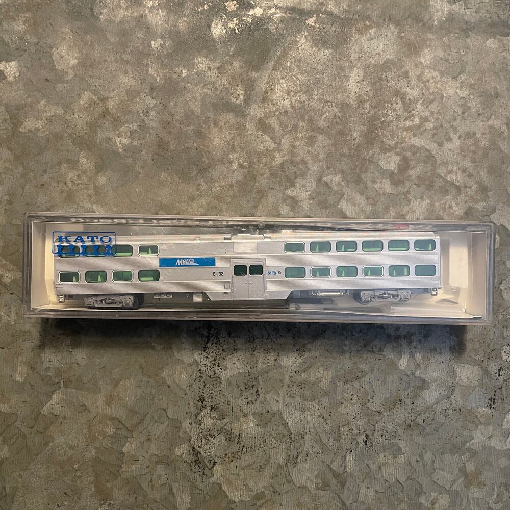 KATO N Scale 156-0962 Gallery Bi-Level Coach Chicago Metra #6192 Train Japan